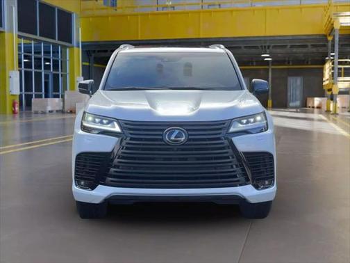 2022 Lexus LX 600 Premium