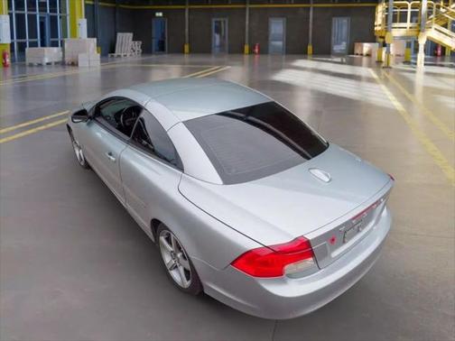 2011 Volvo C70 T5
