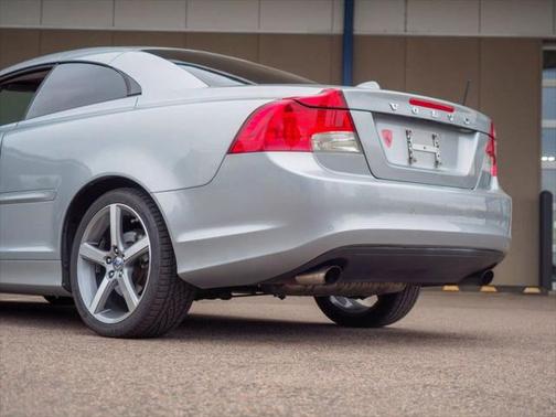 2011 Volvo C70 T5