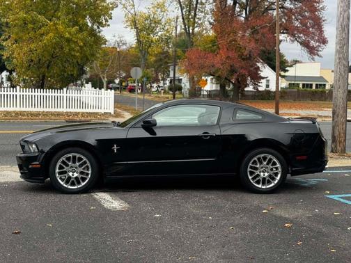 2013 Ford Mustang V6 Premium