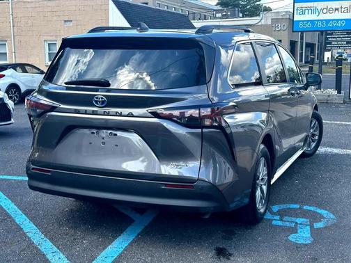 2023 Toyota Sienna XLE 7 Passenger