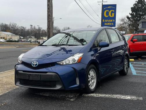 2017 Toyota Prius v Three