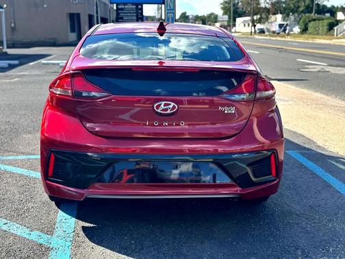 2019 Hyundai IONIQ Hybrid Blue