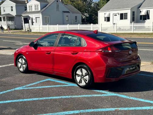 2019 Hyundai IONIQ Hybrid Blue