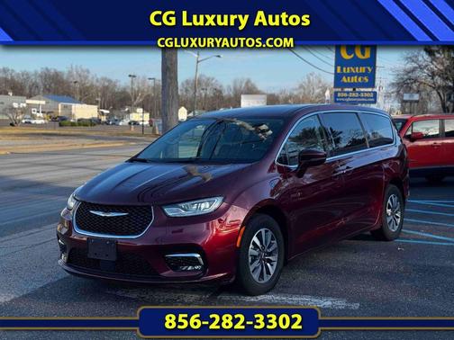 2022 Chrysler Pacifica Hybrid Touring L