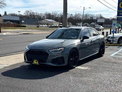 2022 Audi S4 Premium Plus TFSI quattro Tiptronic