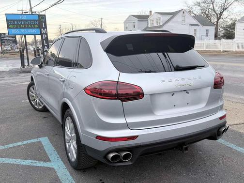 2017 Porsche Cayenne Cayenne S E-Hybrid Platinum Edition