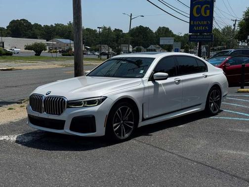 White 2020 BMW 750 i xDrive