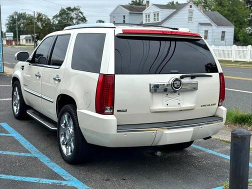 2009 Cadillac Escalade Base