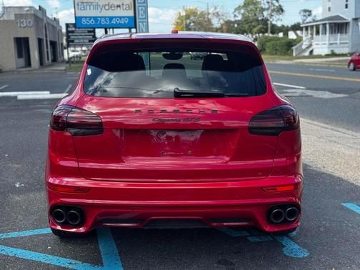2017 Porsche Cayenne GTS