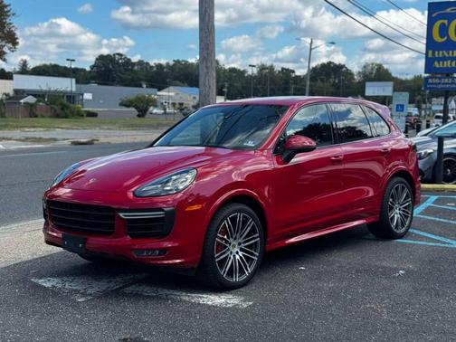 2017 Porsche Cayenne GTS