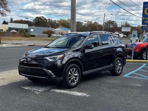 2017 Toyota RAV4 Hybrid LE Plus