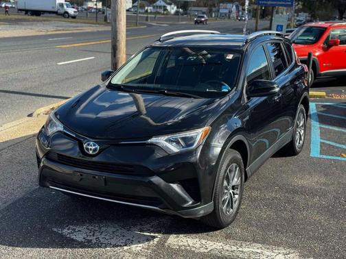 2017 Toyota RAV4 Hybrid LE Plus
