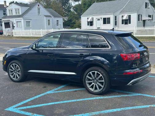 2017 Audi Q7 2.0T Premium
