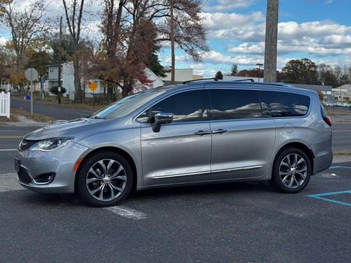 2017 Chrysler Pacifica Limited