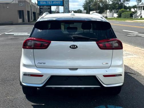 2017 Kia Niro LX