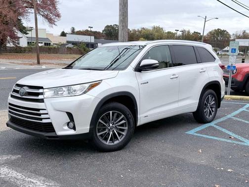2018 Toyota Highlander Hybrid XLE