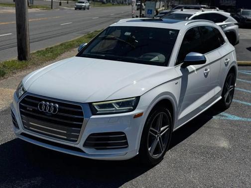 Ibis White 2018 Audi SQ5 3.0T Prestige