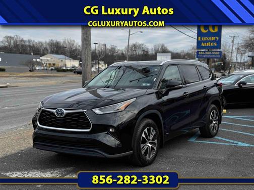 2022 Toyota Highlander Hybrid XLE