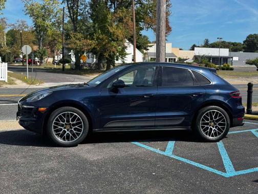 2018 Porsche Macan Sport Edition