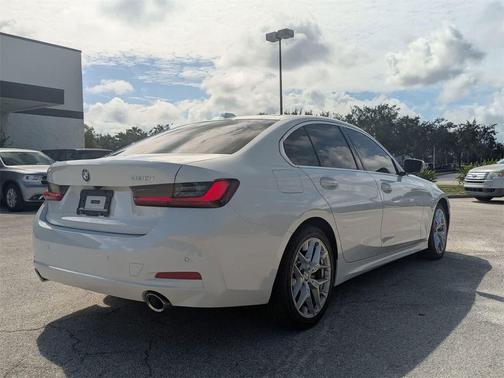 2025 BMW 330 i