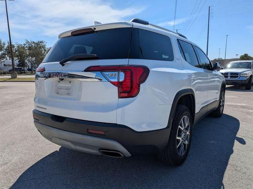 2022 GMC Acadia FWD SLT