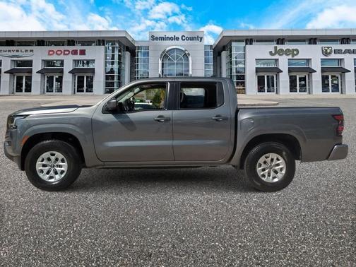 2024 Nissan Frontier SV