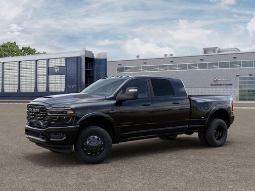 Diamond Black Crystal Pearlcoat 2026 RAM 3500 Limited Mega Cab 4x4 6'4' Box