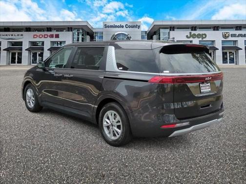 2024 Kia Carnival LX