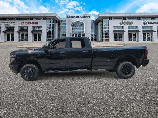 2025 RAM 3500 Big Horn Crew Cab 4x4 8' Box