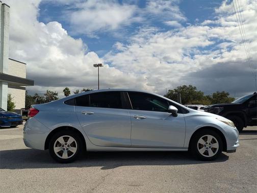 2018 Chevrolet Cruze LS