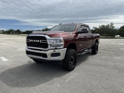 Delmonico Red Pearlcoat 2022 RAM 2500 Tradesman Crew Cab 4x4 6'4' Box