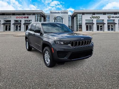 2025 Jeep Grand Cherokee Laredo