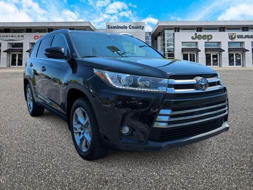 Midnight Black Metallic 2019 Toyota Highlander Limited