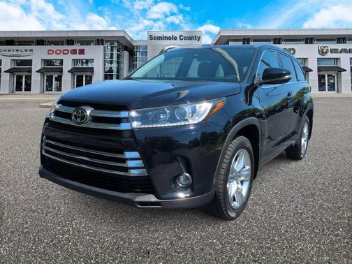 Midnight Black Metallic 2019 Toyota Highlander Limited