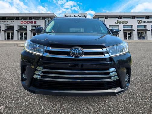 Midnight Black Metallic 2019 Toyota Highlander Limited