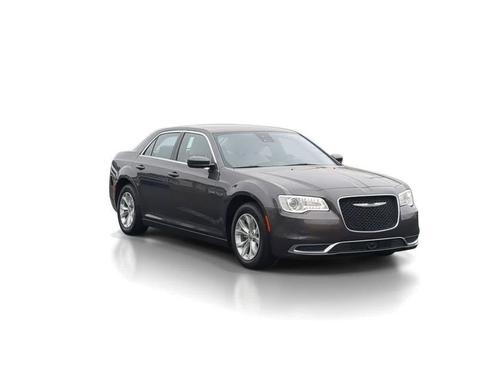 Granite Crystal Metallic Clearcoat 2023 Chrysler 300 Touring