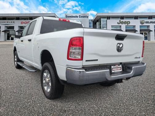Bright White Clearcoat 2024 RAM 2500 Big Horn Crew Cab 4x4 6'4' Box