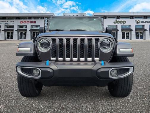 Granite Crystal Metallic Clearcoat 2023 Jeep Wrangler 4xe Sahara