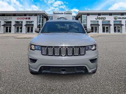 2021 Jeep Grand Cherokee Laredo
