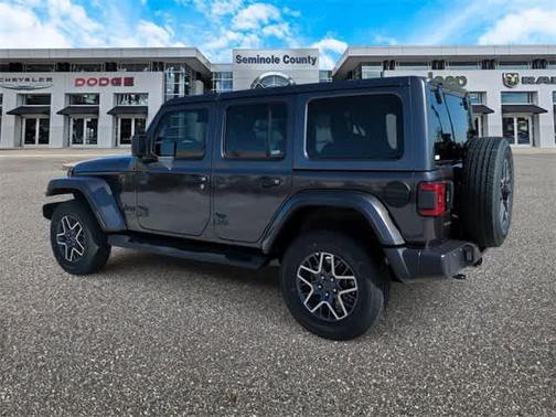 2025 Jeep Wrangler 4-Door Sahara 4x4