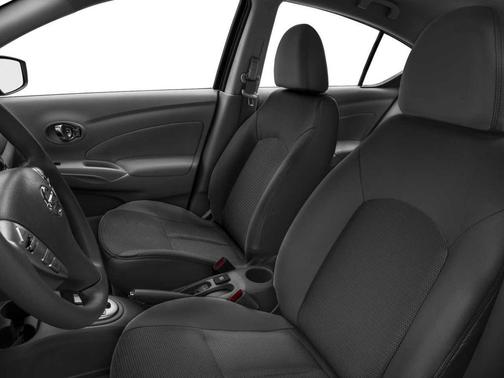 Brilliant Silver 2017 Nissan Versa 1.6 SV