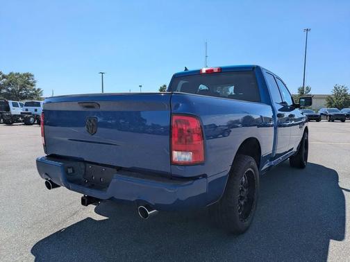 Blue Streak Pearlcoat 2019 RAM 1500 Express
