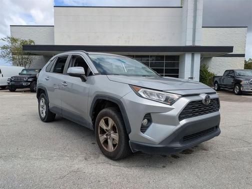 2019 Toyota RAV4 XLE