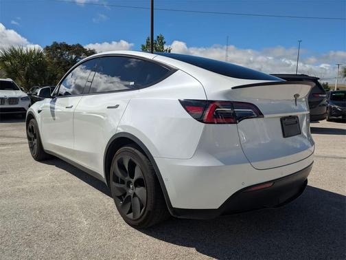 2021 Tesla Model Y Standard Range Rear-Wheel Drive