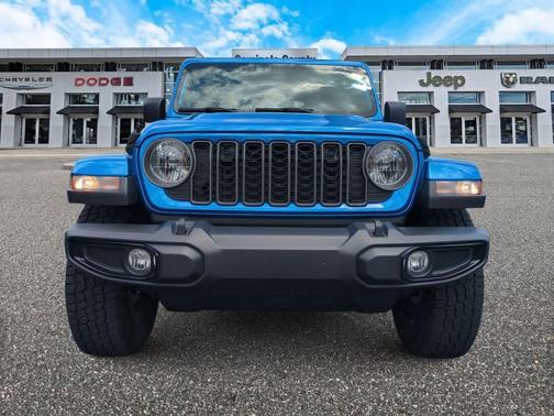 Hydro Blue Pearlcoat 2025 Jeep Gladiator Nighthawk