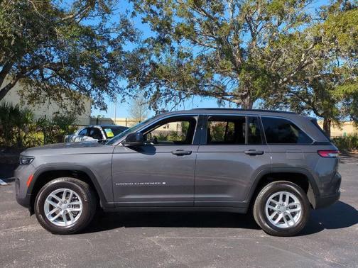 2024 Jeep Grand Cherokee Laredo