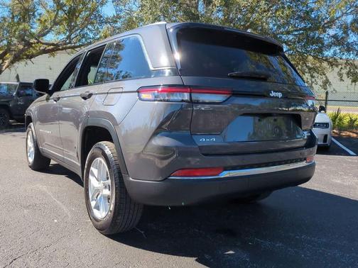 2024 Jeep Grand Cherokee Laredo