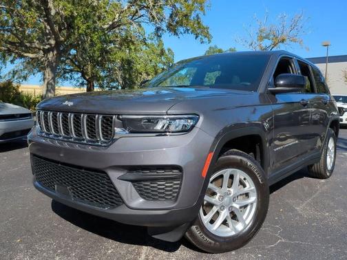 2024 Jeep Grand Cherokee Laredo