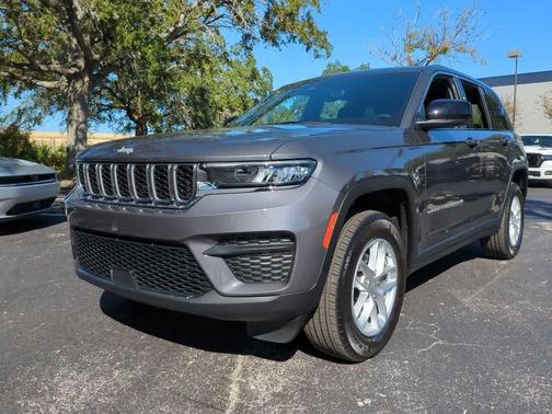 2024 Jeep Grand Cherokee Laredo